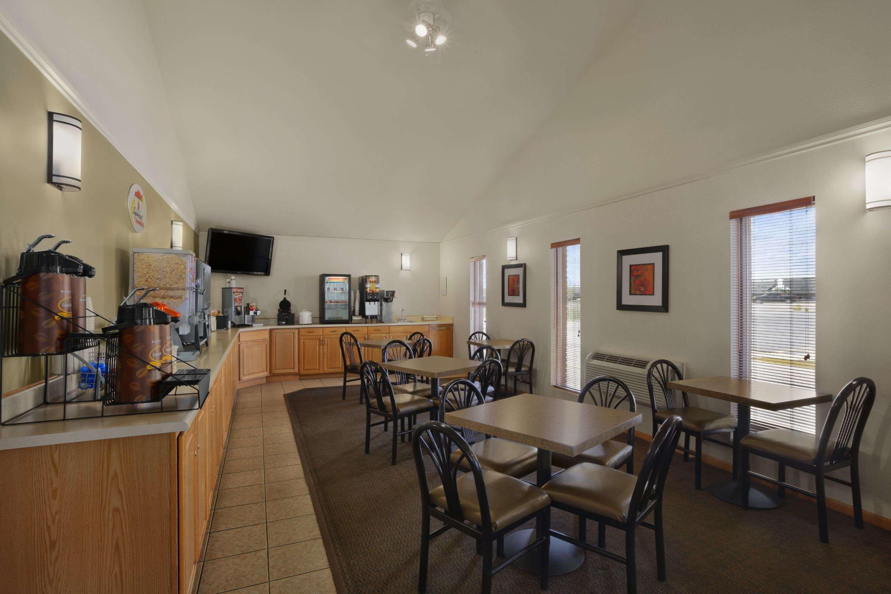 Super 8 By Wyndham Cheyenne Wy Hotel Buitenkant foto